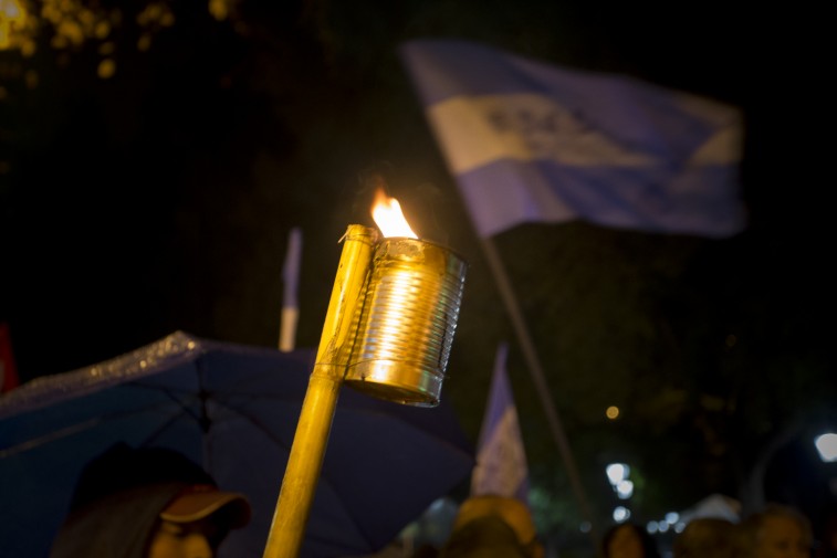 En este momento estás viendo ENCENDIENDO EL FUEGO DE LA LUCHA